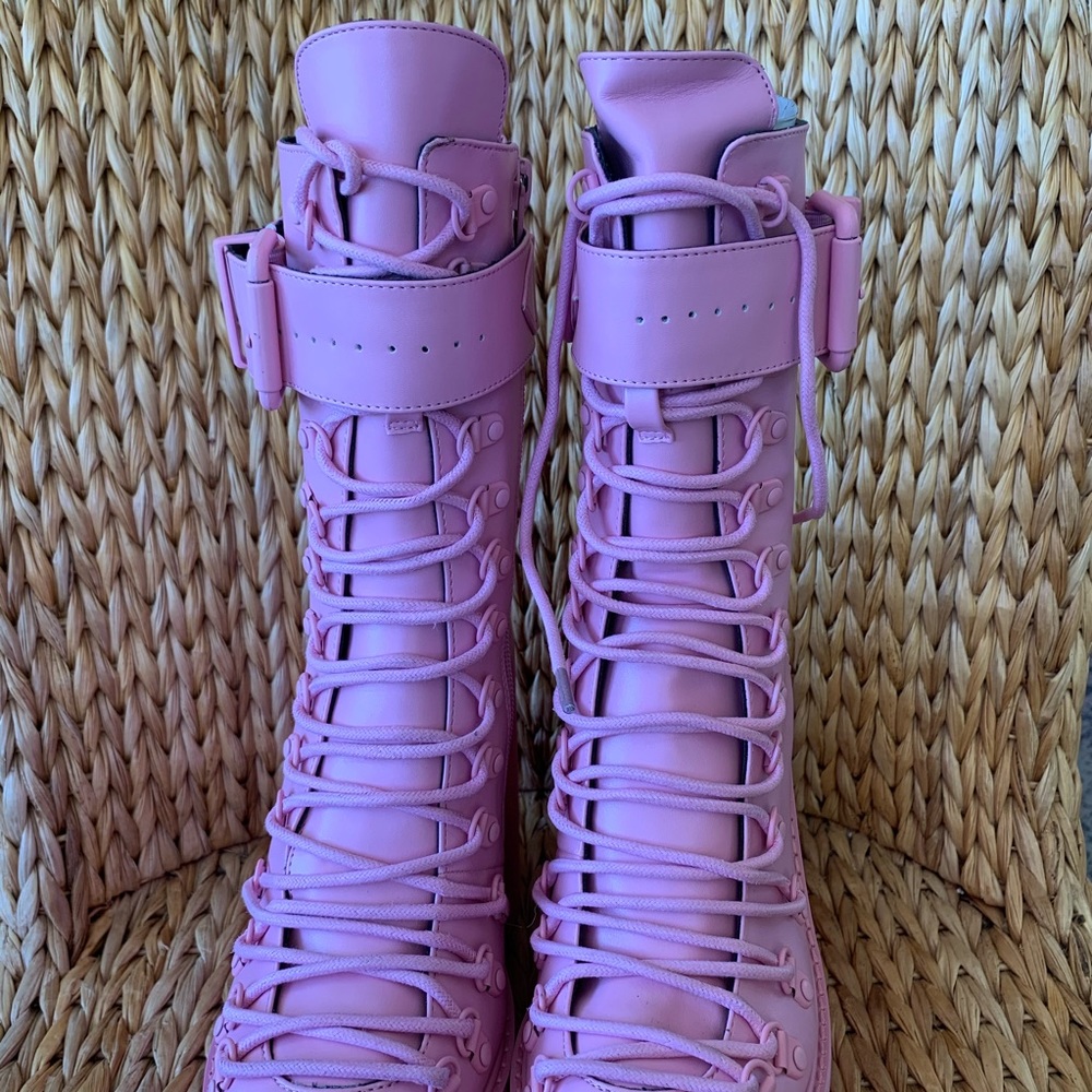 New Sugar Thrillz x Dolls Kill Pink Traitor Boot - Picture 7 of 8